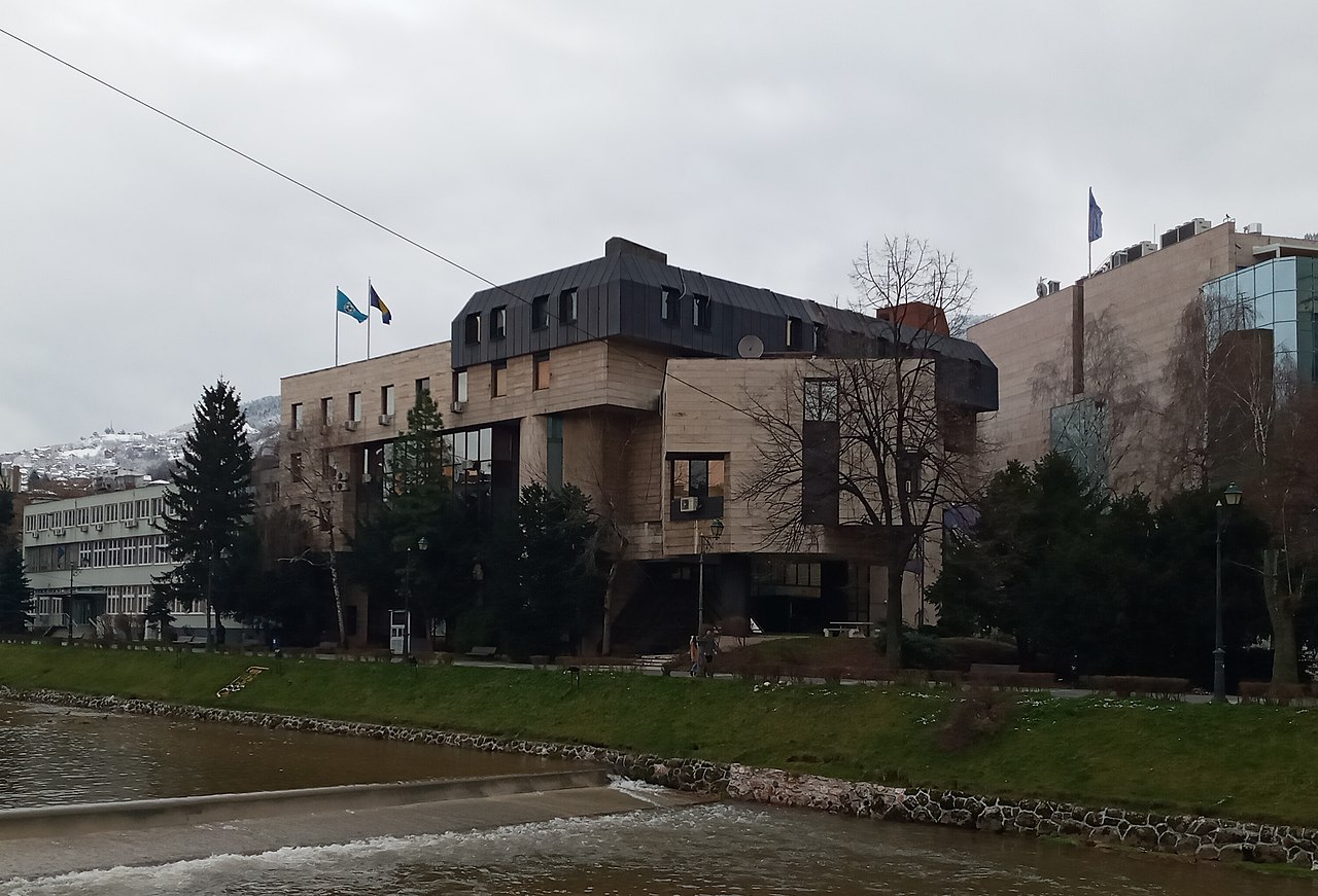Grad Sarajevu pokušao uknjižiti zgradu Federalnog parlamenta kao svoje vlasništvo
