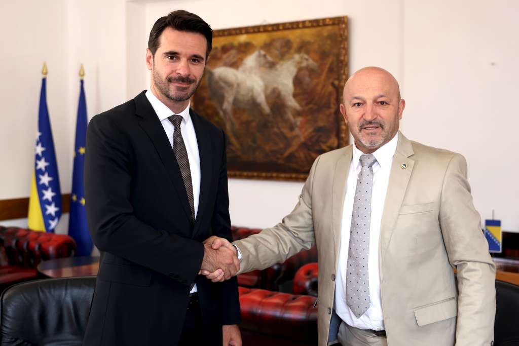 Škobić i Kurtović potpisali Aneks Kolektivnog ugovora, minuli rad do 24 ...