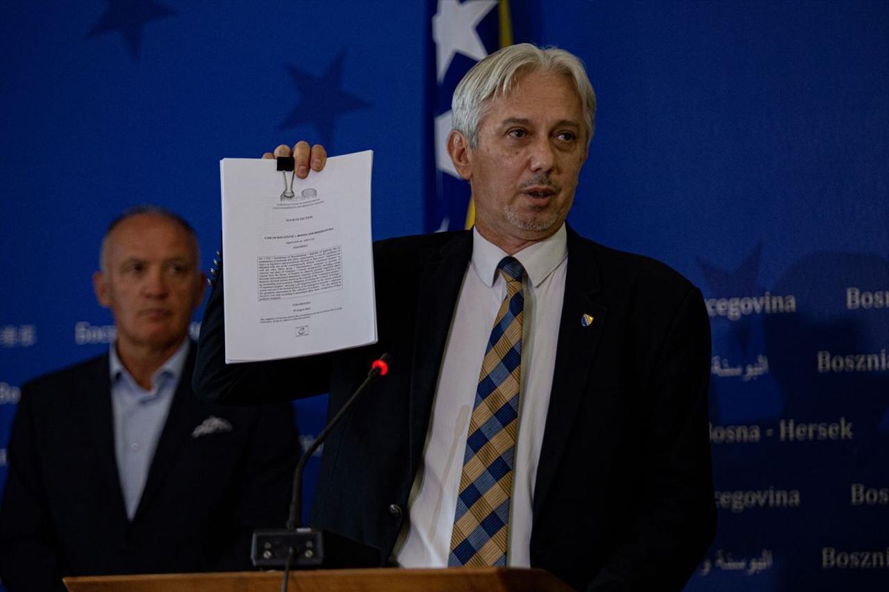 DRUGI PIŠU: Tražio da ga se briše kao Hrvata, sad želi biti hrvatski član Predsjedništva