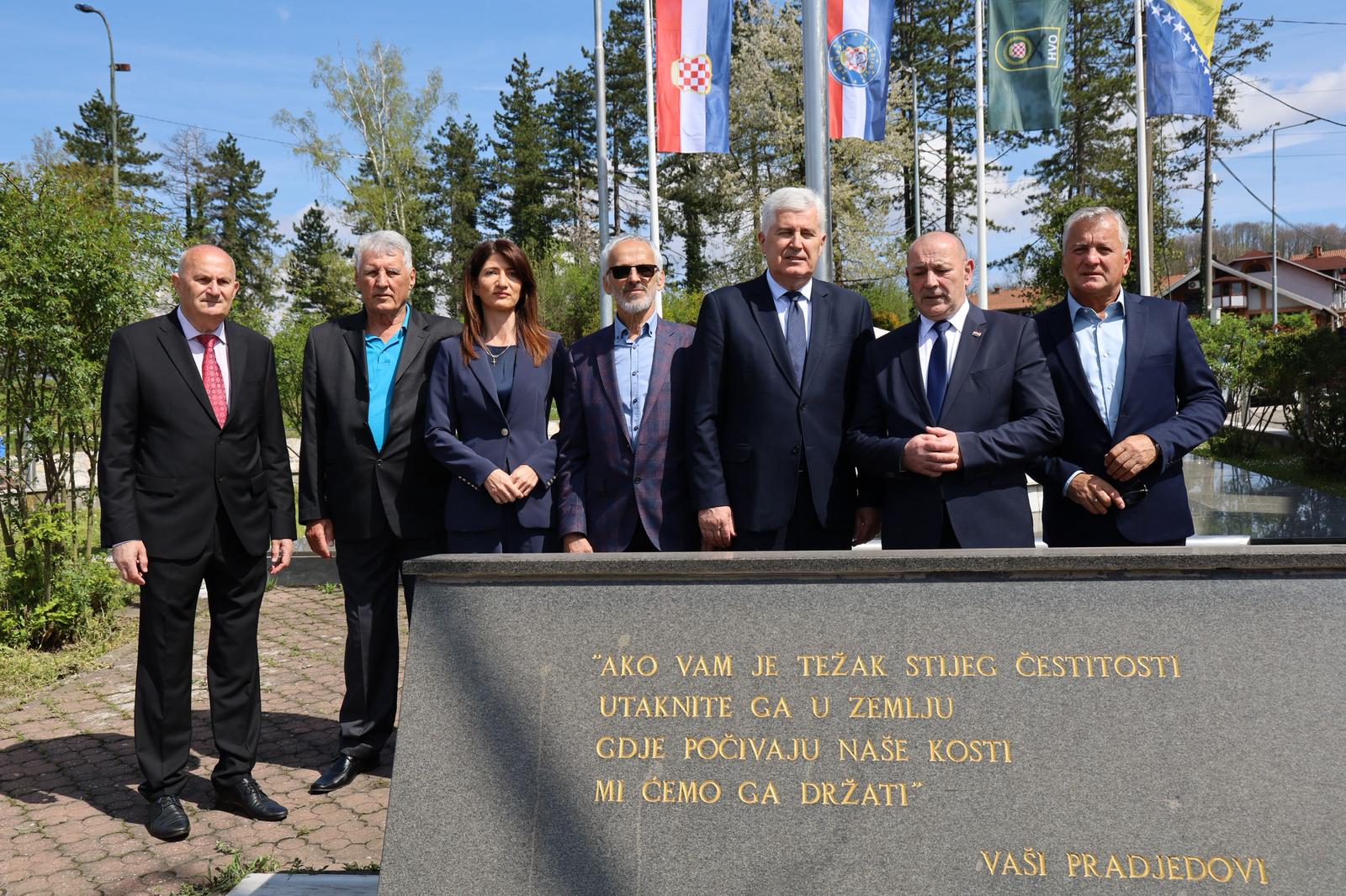 FOTO Spomen soba 115. brigade „Zrinski“: Žrtva hrvatskih branitelja obvezuje sve generacije