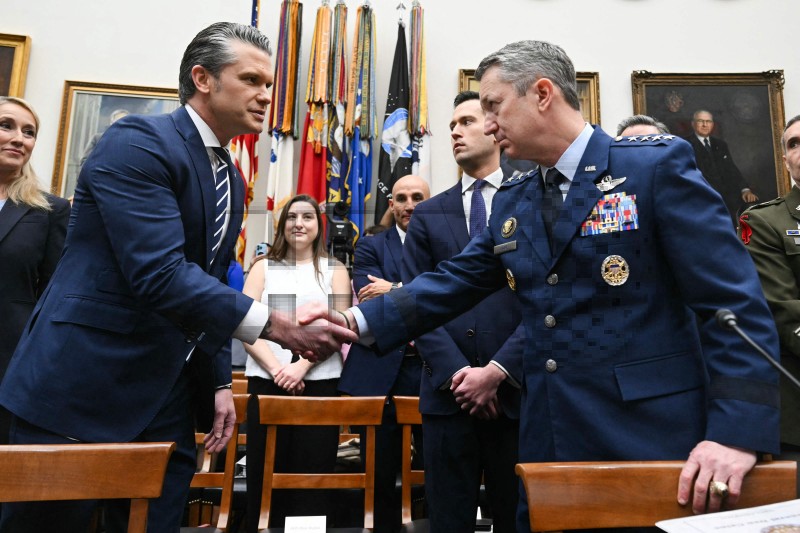 Američki vojni vrh brifira Trumpa o opcijama protiv Irana