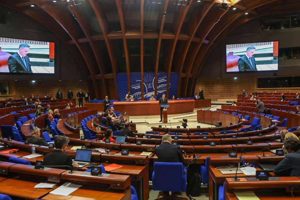 BEĆIROVIĆEV ANTIDEJTONSKI ISTUP U STRASBOURGU: BiH mora postati građanska država