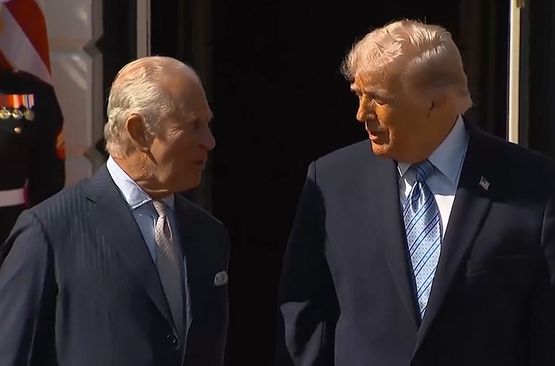 VIDEO “Radije ne bi ostao ovdje”- stručnjakinja dešifrirala razgovor Charlesa i Trumpa