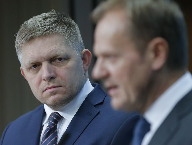 “Nema Rusa u prostoriji”, rekao Tusk pa namignuo, dok je prolazio Fico