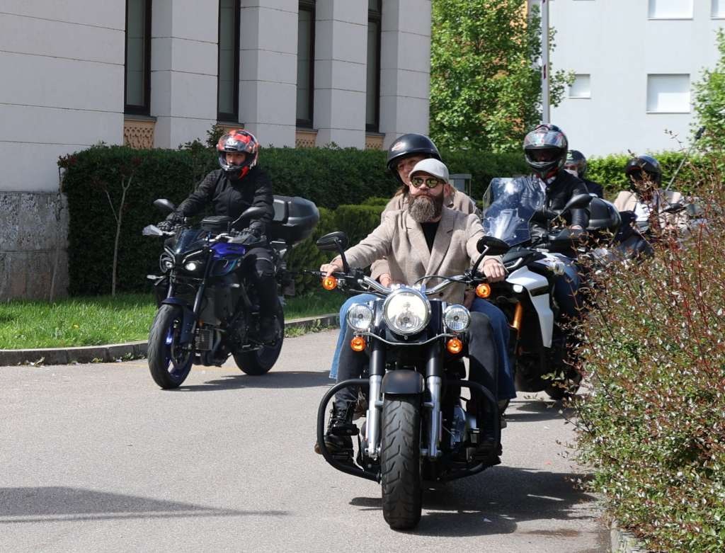 Moto defileom kroz Mostar završena manifestacija ‘Distinguished Gentleman’s Ride’