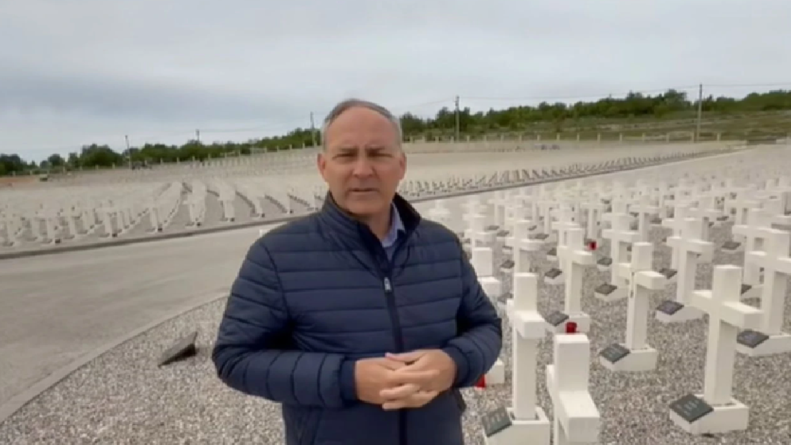 VIDEO Bartulica posjetio Groblje mira i prisjetio se sudbine fra Viktora Kosira