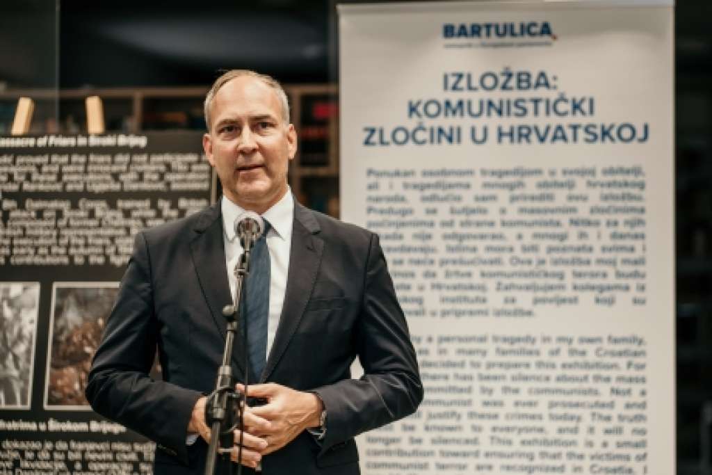 U Širokom Brijegu otvorena izložba “Kraj II. svjetskog rata i zločini komunizma”