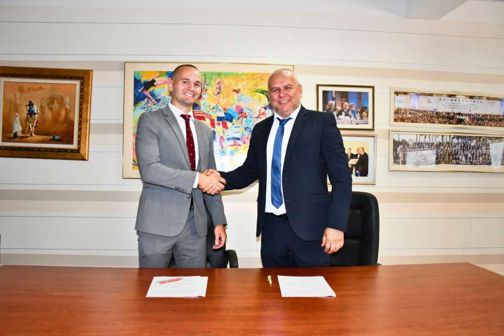 Antonio Tomić preuzeo dužnost glavnog tajnika Olimpijskog komiteta BiH Antonio Tomić preuzeo dužnost glavnog tajnika Olimpijskog komiteta BiH