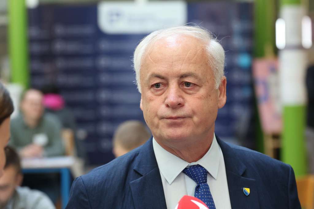 Arnautović upozorava na slab odziv dijaspore za registraciju za Opće izbore 2026.