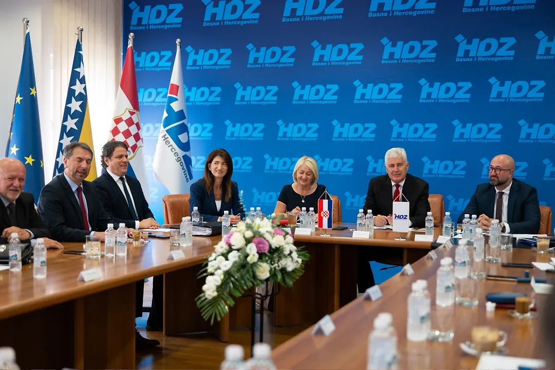 Poštivanje ustavne strukture i načela jednakopravnosti ključni za stabilnost BiH Poštivanje ustavne strukture i načela jednakopravnosti ključni za stabilnost BiH
