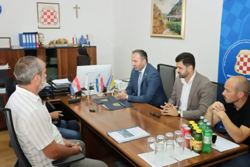 Uz potporu Plenkovićeve Vlade počinje sanacija brane Tribistovo vrijedna dva milijuna eura Uz potporu Plenkovićeve Vlade počinje sanacija brane Tribistovo vrijedna dva milijuna eura