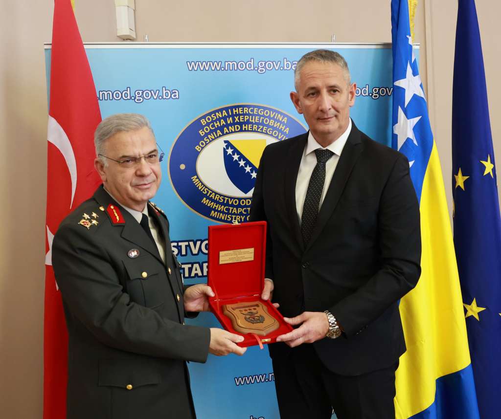 Galić i izaslanstvo turskog Glavnog stožera: Nastavak jačanja obrambene suradnje s BiH