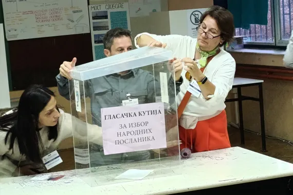 Zatvorena birališta u Srbiji, prvi rezultati od 21:15 sati