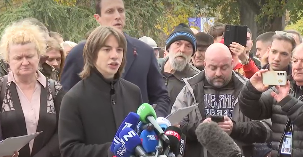 SRBIJA: Studentska lista pozvala zviždače da prijave uništavanje dokumentacije SRBIJA: Studentska lista pozvala zviždače da prijave uništavanje dokumentacije